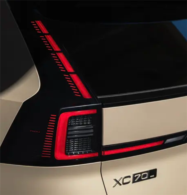 全新中型插混SUV！沃尔沃XC70官图首发：8月开启预售