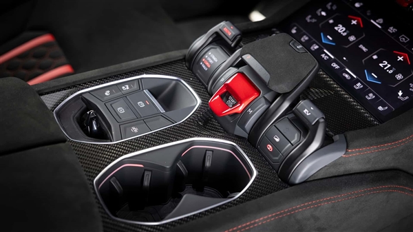 4.0T双涡轮V8插混动力!兰博基尼Urus SE Performante官图发布