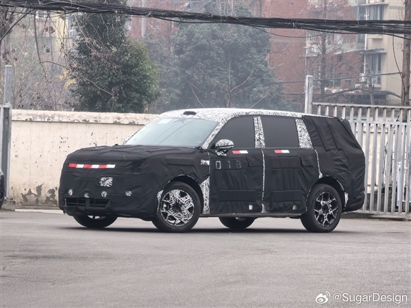 雷军揭秘小米澎程新车:首发昆仑架构!纯平地板+长滑轨