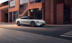 智界S7车主投诉智驾导致撞车！官方声明：智驾失控不属实