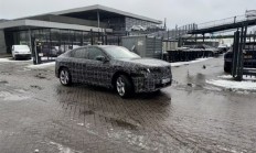 宝马首款纯电轿跑SUV！新世代iX4实车谍照曝光：姿态更低、更具攻击性