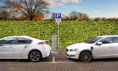 三元锂电池起火事故频发！李云飞：比亚迪坚持磷酸铁锂路线