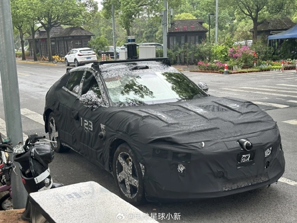 雷军大招越来越近!小米SUV路试谍照又曝光:越看越有法拉利purosangue味道