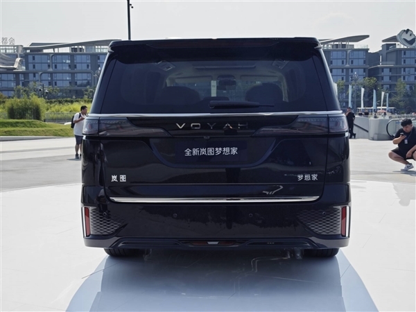 首款华为乾崑智驾MPV 全新岚图梦想家上市:32.99万起