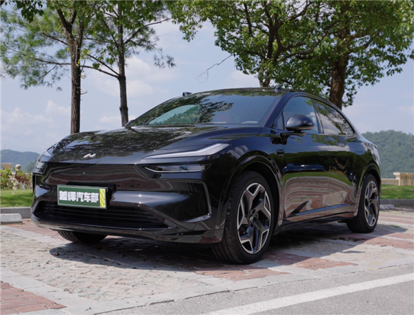 “换电版Model Y”只卖15万?蔚来整了个狠活啊