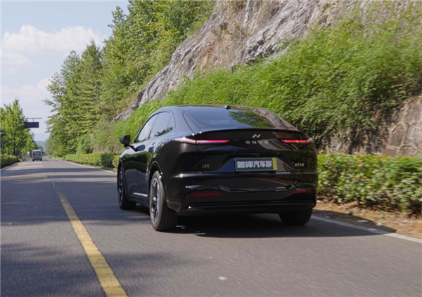 “换电版Model Y”只卖15万?蔚来整了个狠活啊