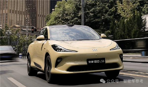 26万!余承东顶着压力开卖智界R7:亏本3万仍比Model Y贵1万