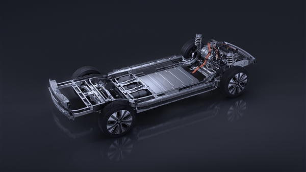 和问界M7一个“妈” 赛力斯蓝电E5 PLUS开卖:10.98万起
