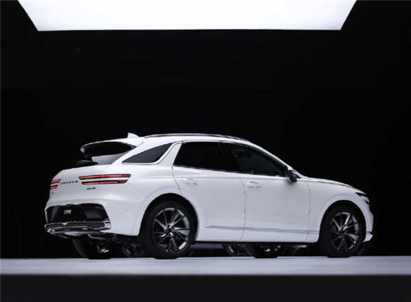 29.3万起!韩系运动SUV捷尼赛思GV70上市:X3、Q5L同级