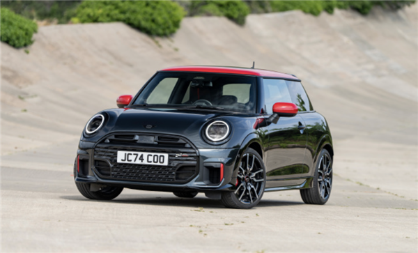 进口燃油小钢炮!全新MINI COOPER家族正式上市:限时20.88万起