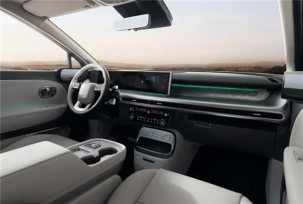 车尾酷似理想MEGA!现代纯电SUV IONIQ 9官图发布
