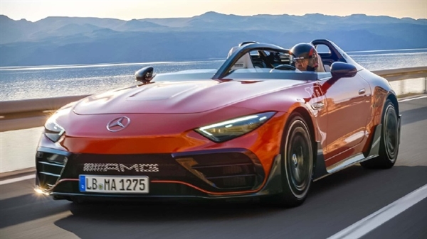 奔驰超级专属典藏座驾!AMG PureSpeed发布:V8动力 3.6秒破百