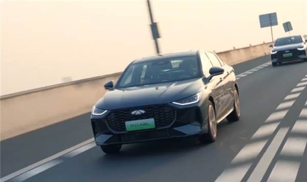风云A8L首搭 奇瑞发布C-DM 5.0混动:满油满电跑2369.9km