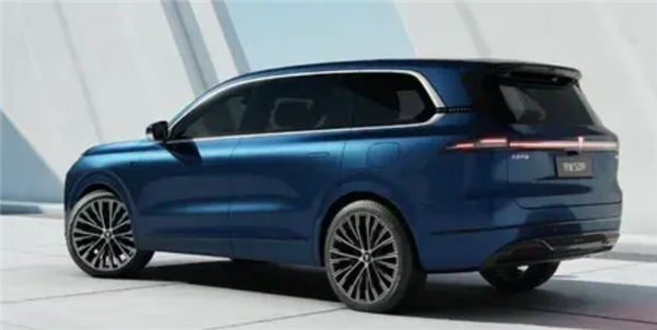 理想L9的孪生兄弟!深蓝S09实车曝光:定位大型6座SUV