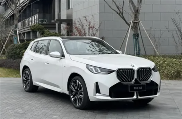 轴距媲美标轴X5!全新国产宝马X3矿石白实车曝光:有望一季度上市