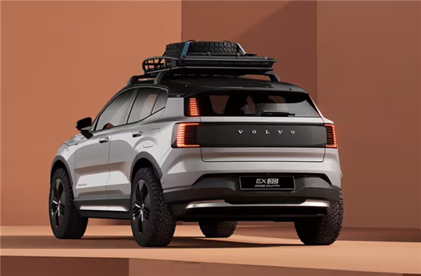沃尔沃EX30 Cross Country将于2月10日首发亮相：定位小型纯电硬派SUV