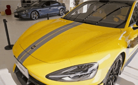 看完小米SU7 Ultra的实车:我觉得卖80万真不算贵