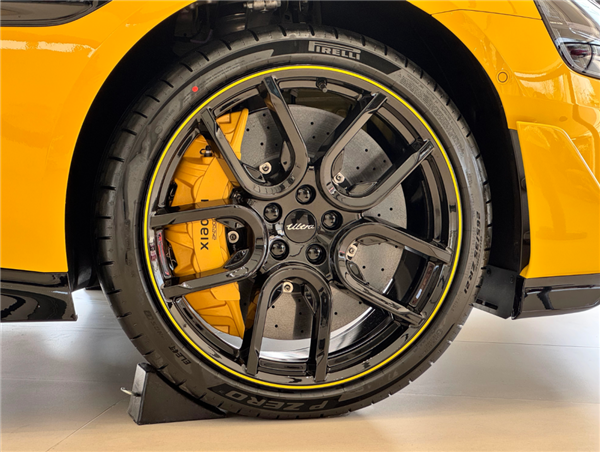 看完小米SU7 Ultra的实车:我觉得卖80万真不算贵
