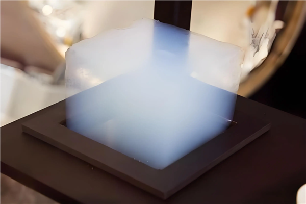 车烧了人没逝 或许你该谢谢气凝胶