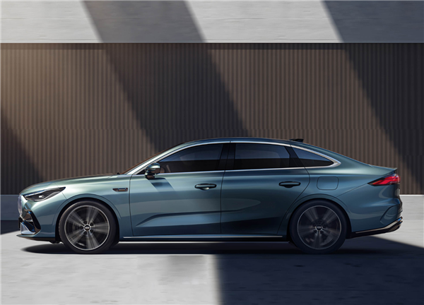 油耗2L级全球最低!吉利银河星耀6上市:限时6.88万起