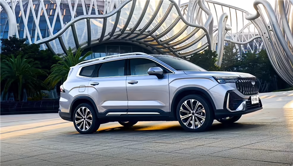 真便宜大碗 新款吉利豪越L上市：不到9万买中型SUV