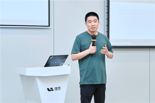 李想承认失误：回归创业模式！自研M100芯片即将落地