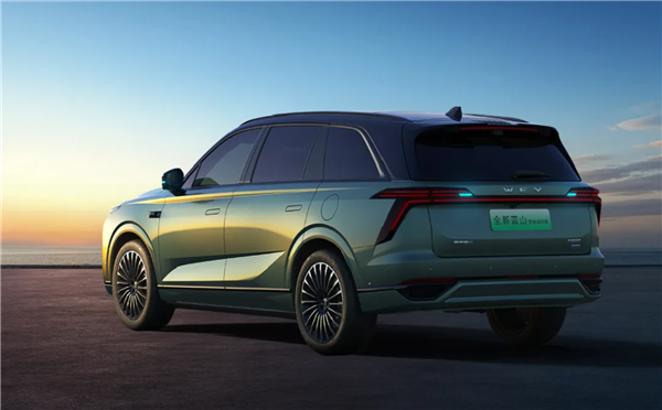 用嘴就能开车！魏牌全新蓝山智能进阶版上市：27.58万起