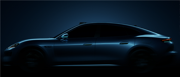 鸿蒙智行尚界Z7实车曝光：设计和保时捷“心有灵犀”